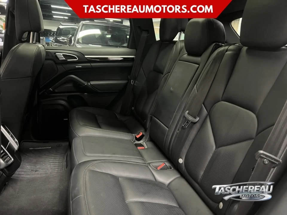 2016 Porsche 958 Cayenne - Image 18 of 19