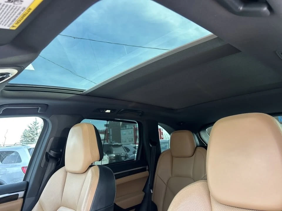2016 Porsche 958 Cayenne - Image 11 of 19