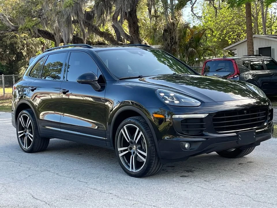 2016 Porsche 958 Cayenne - Image 3 of 16