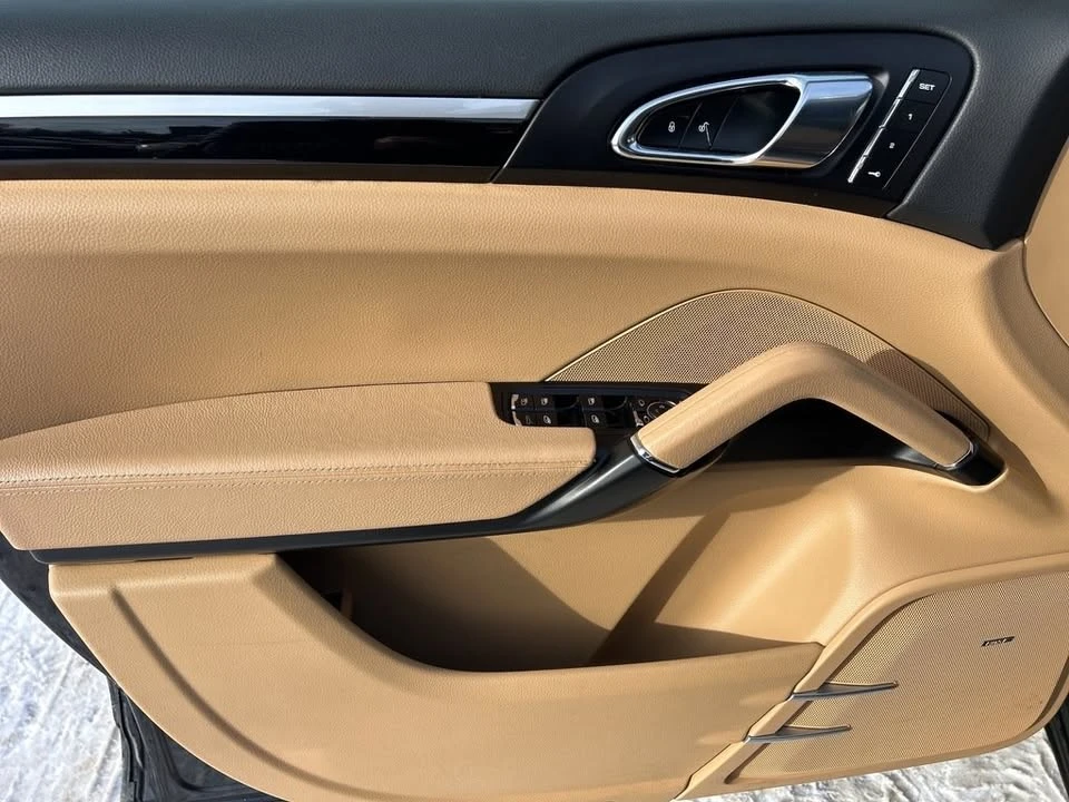 2016 Porsche 958 Cayenne - Image 9 of 19