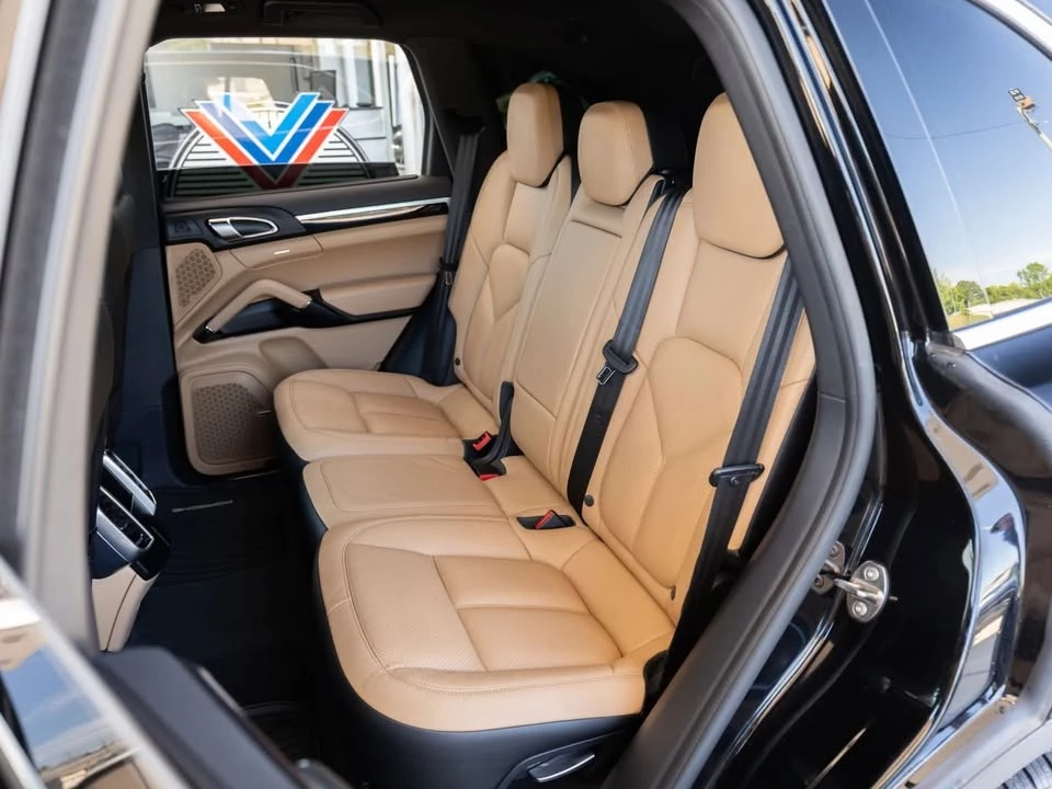 2016 Porsche 958 Cayenne - Image 10 of 18