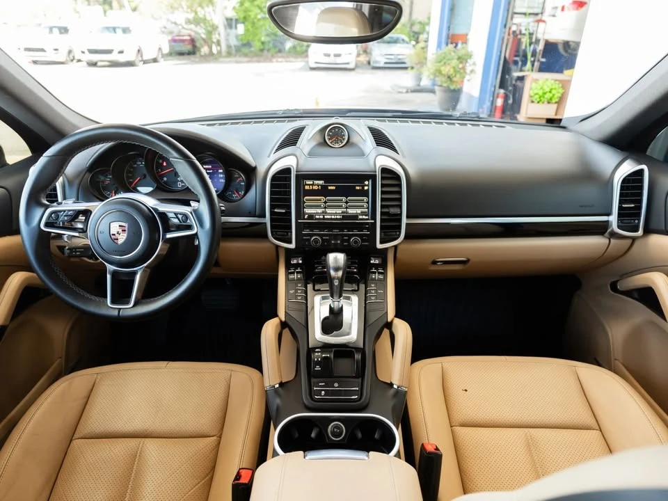 2016 Porsche 958 Cayenne - Image 18 of 18