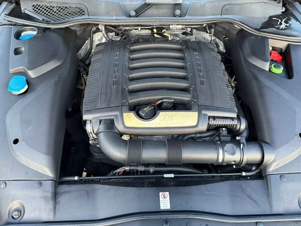 2016 Porsche 958 Cayenne - Image 17 of 18