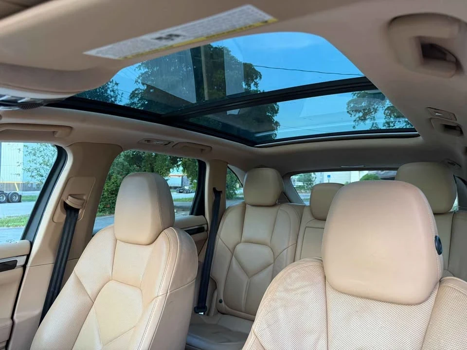 2016 Porsche 958 Cayenne - Image 12 of 18