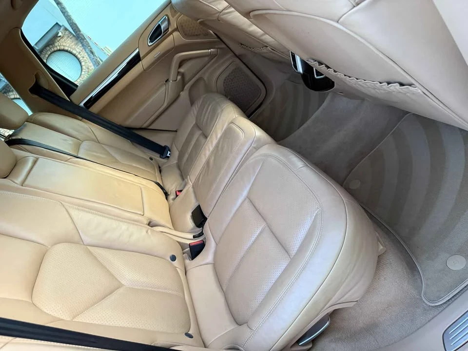 2016 Porsche 958 Cayenne - Image 13 of 18