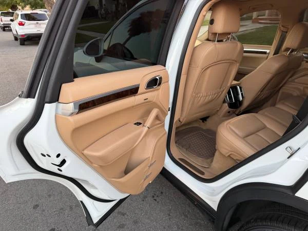 2016 Porsche 958 Cayenne - Image 18 of 20
