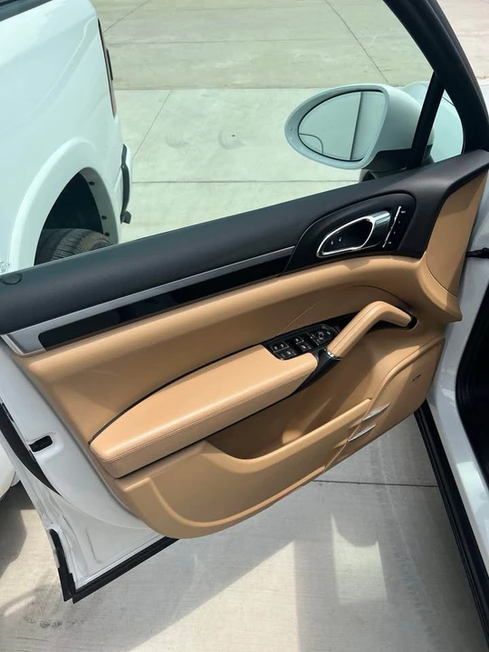 2016 Porsche 958 Cayenne - Image 15 of 18