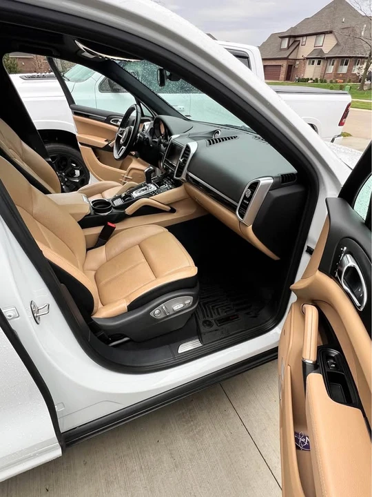 2016 Porsche 958 Cayenne - Image 9 of 18
