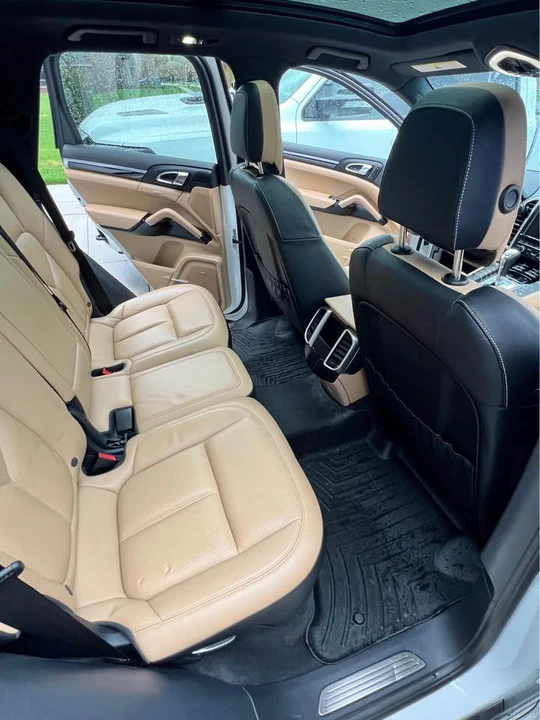 2016 Porsche 958 Cayenne - Image 11 of 18