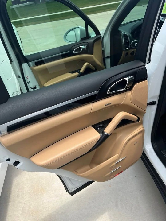 2016 Porsche 958 Cayenne - Image 13 of 18