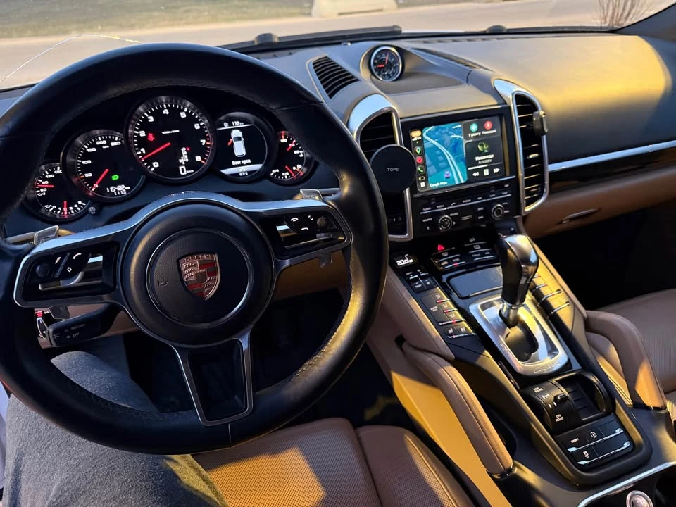 2016 Porsche 958 Cayenne - Image 12 of 15
