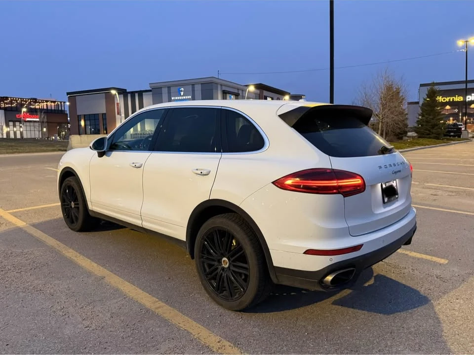 2016 Porsche 958 Cayenne - Image 11 of 20
