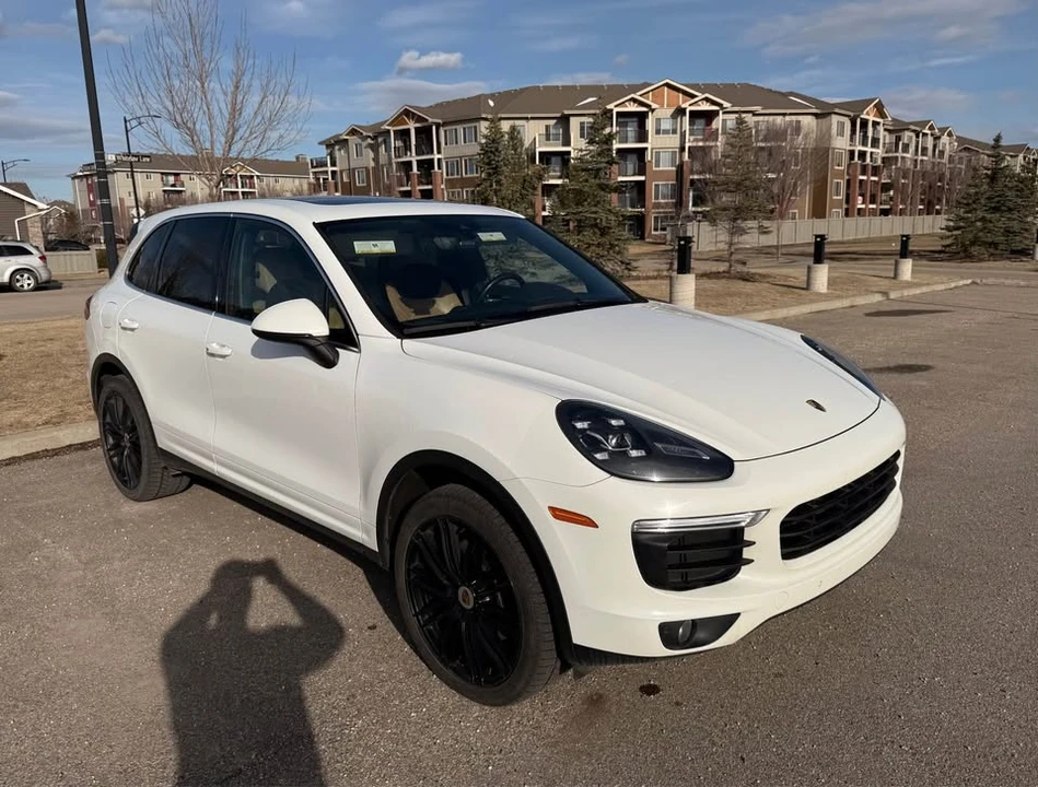 2016 Porsche 958 Cayenne - Image 4 of 15