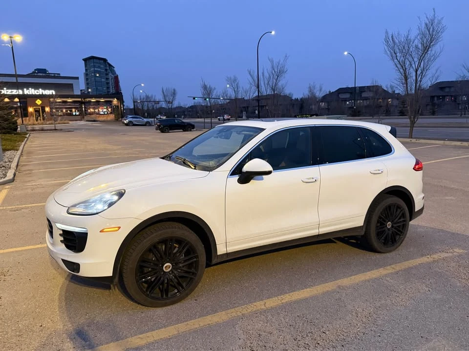 2016 Porsche 958 Cayenne - Image 8 of 20