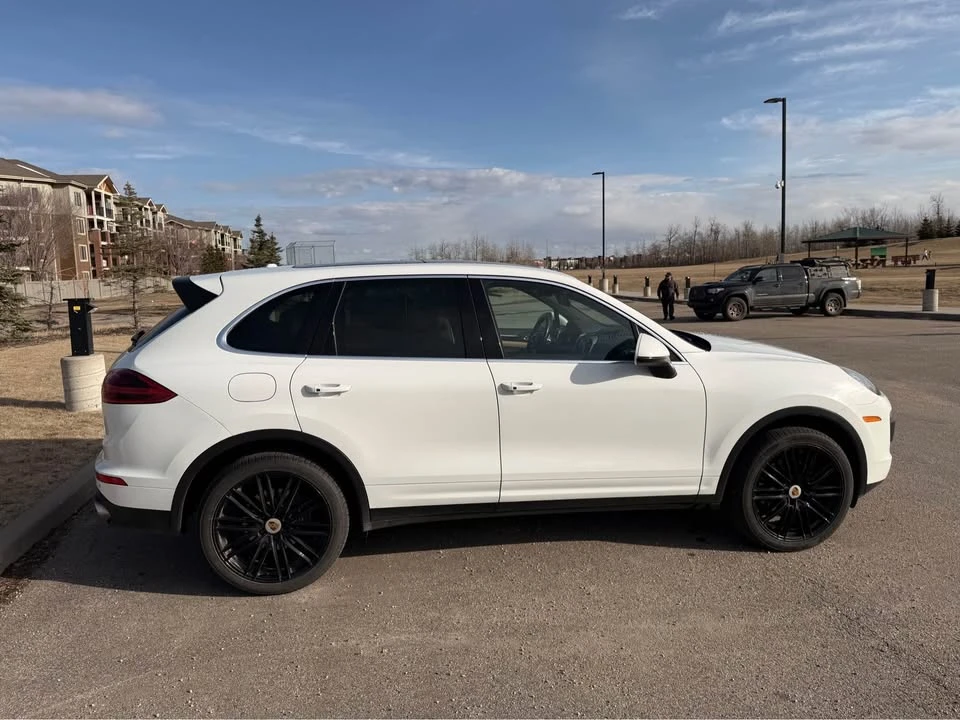 2016 Porsche 958 Cayenne - Image 9 of 15