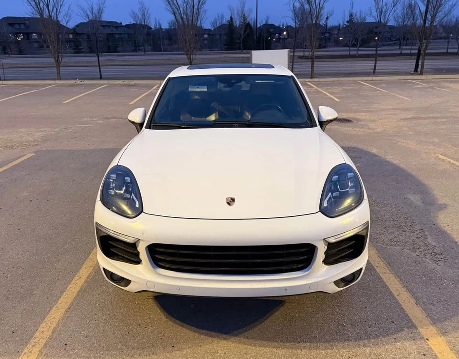 2016 Porsche 958 Cayenne - Image 10 of 20