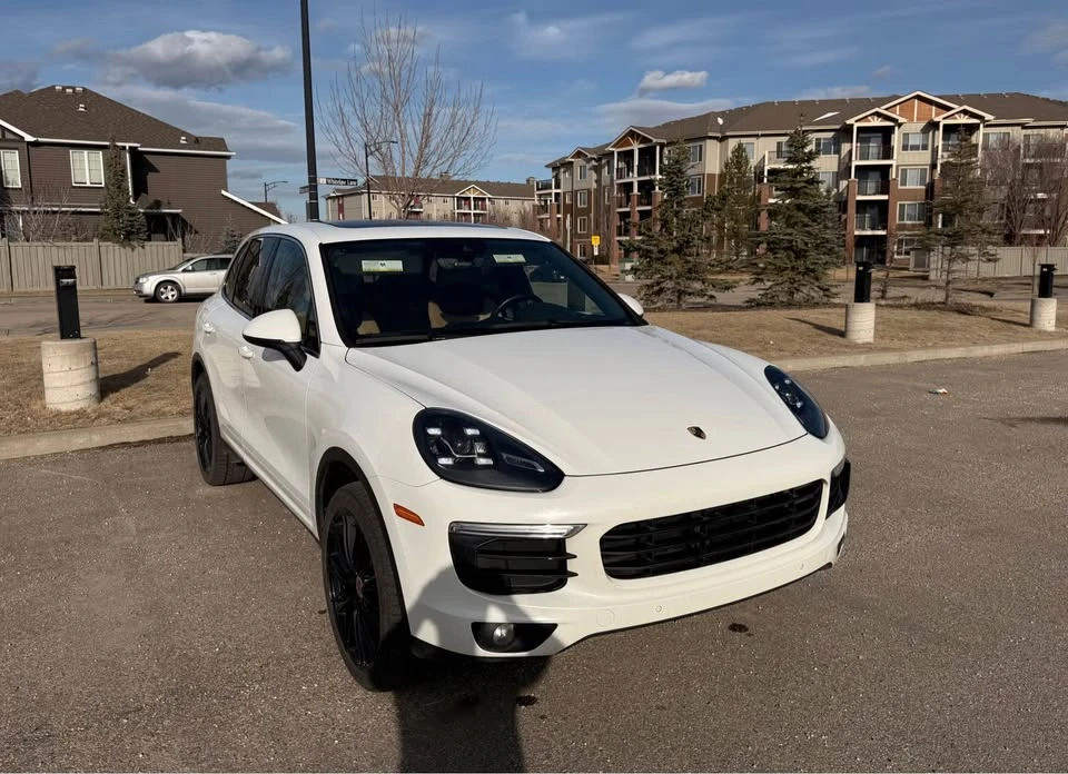2016 Porsche 958 Cayenne - Image 2 of 15