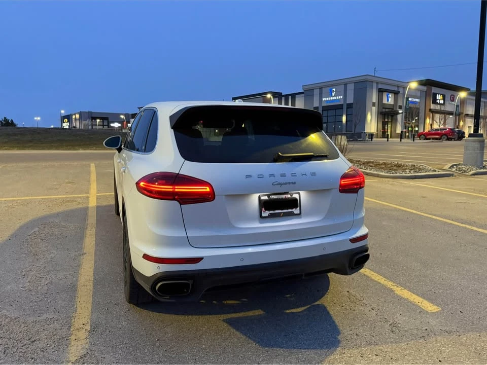 2016 Porsche 958 Cayenne - Image 12 of 20
