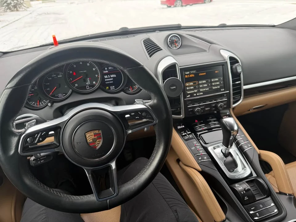 2016 Porsche 958 Cayenne - Image 8 of 13
