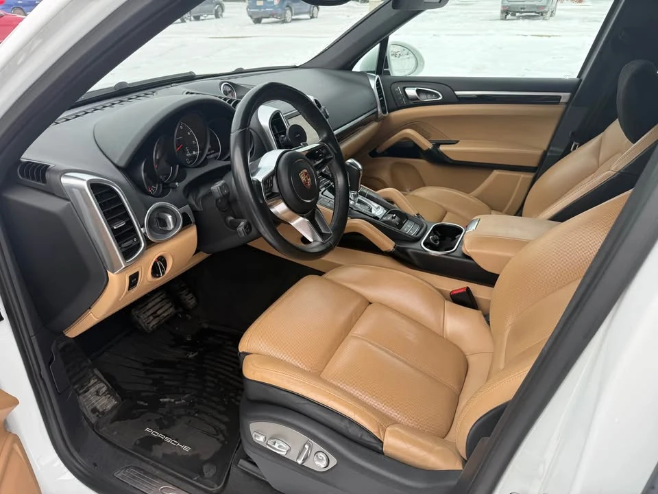 2016 Porsche 958 Cayenne - Image 10 of 13