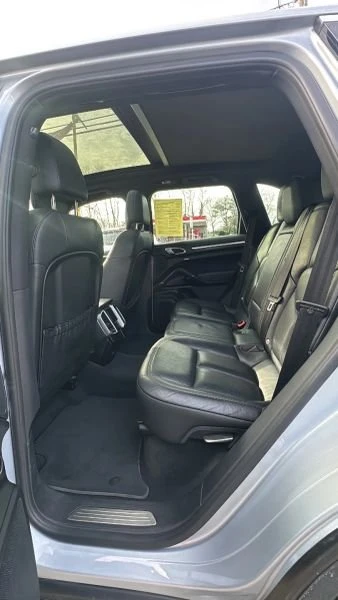 2016 Porsche 958 Cayenne - Image 12 of 20