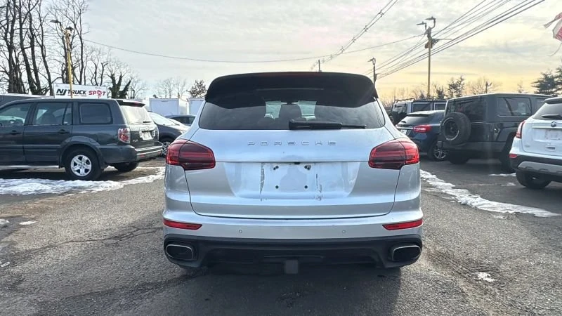 2016 Porsche 958 Cayenne - Image 6 of 20