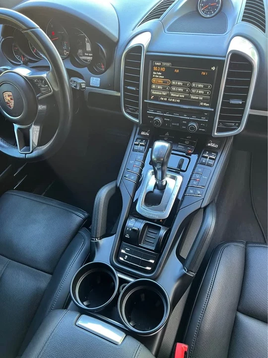 2016 Porsche 958 Cayenne Diesel - Image 9 of 20