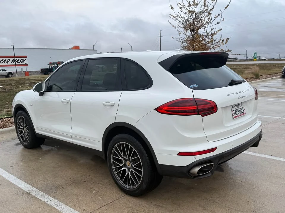 2016 Porsche 958 Cayenne Diesel - Image 3 of 9