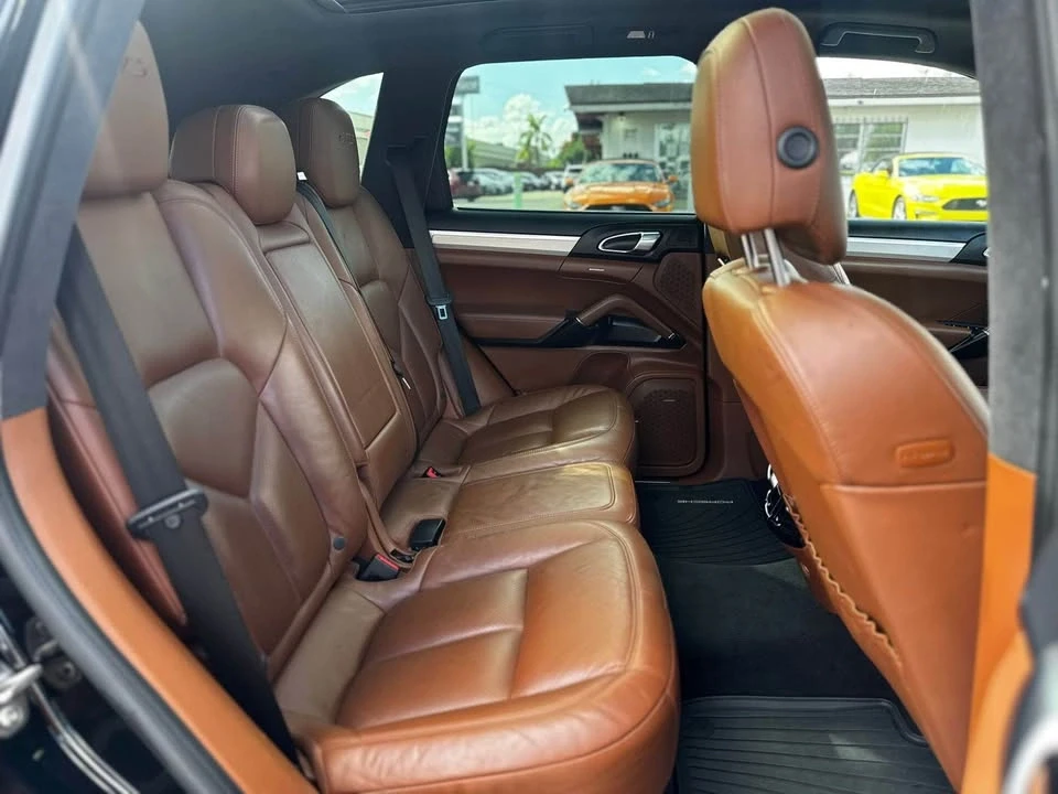 2016 Porsche 958 Cayenne GTS - Image 9 of 20