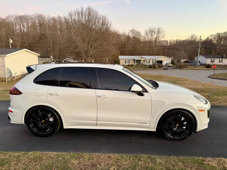 2016 Porsche 958 Cayenne GTS - Image 2 of 17