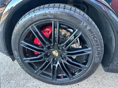2016 Porsche 958 Cayenne GTS - Image 11 of 16