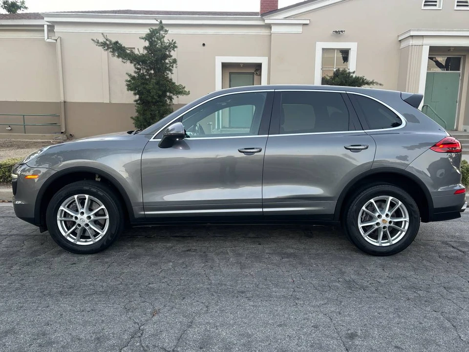 2016 Porsche 958 Cayenne - Image 3 of 15