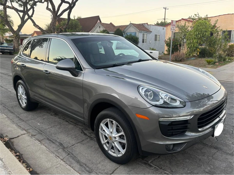 2016 Porsche 958 Cayenne - Image 6 of 15