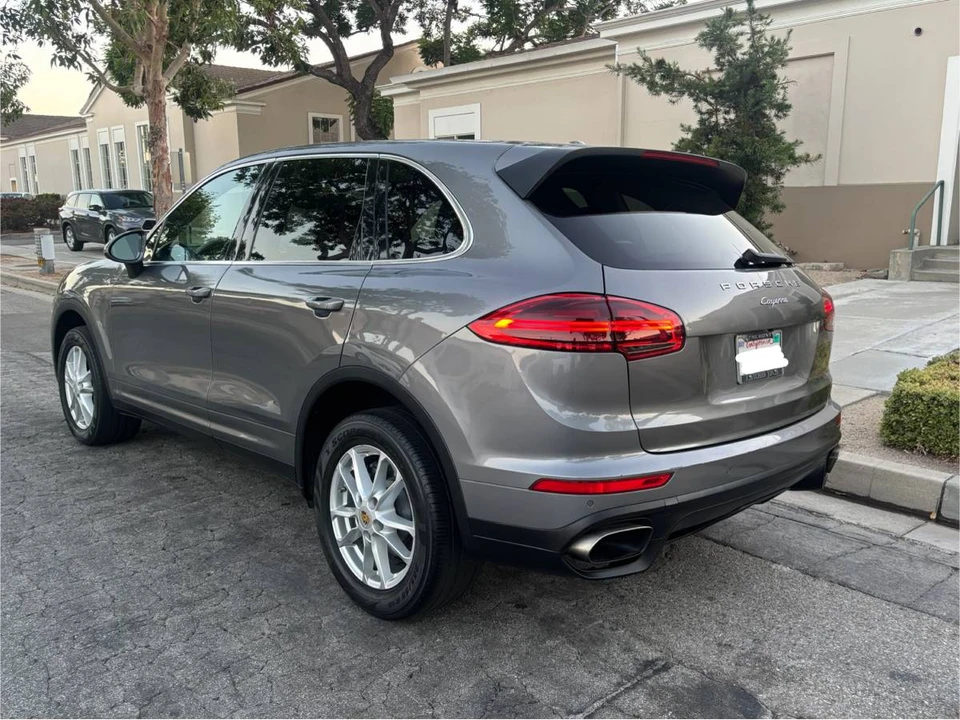 2016 Porsche 958 Cayenne - Image 2 of 15