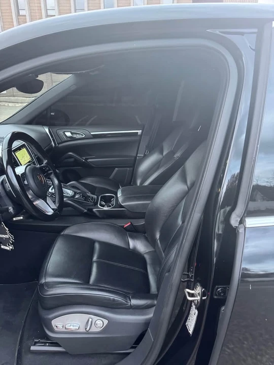 2016 Porsche 958 Cayenne - Image 10 of 13