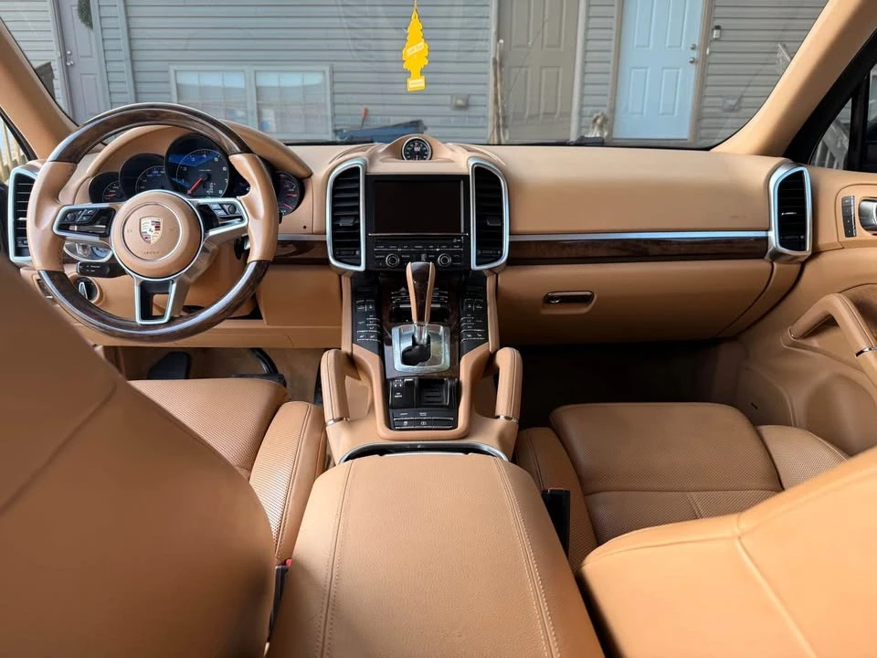 2016 Porsche 958 Cayenne - Image 10 of 13