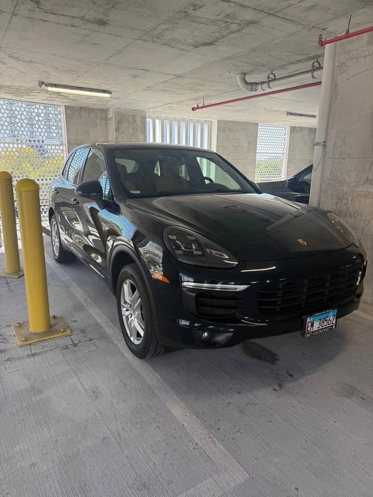 2016 Porsche 958 Cayenne - Image 2 of 10
