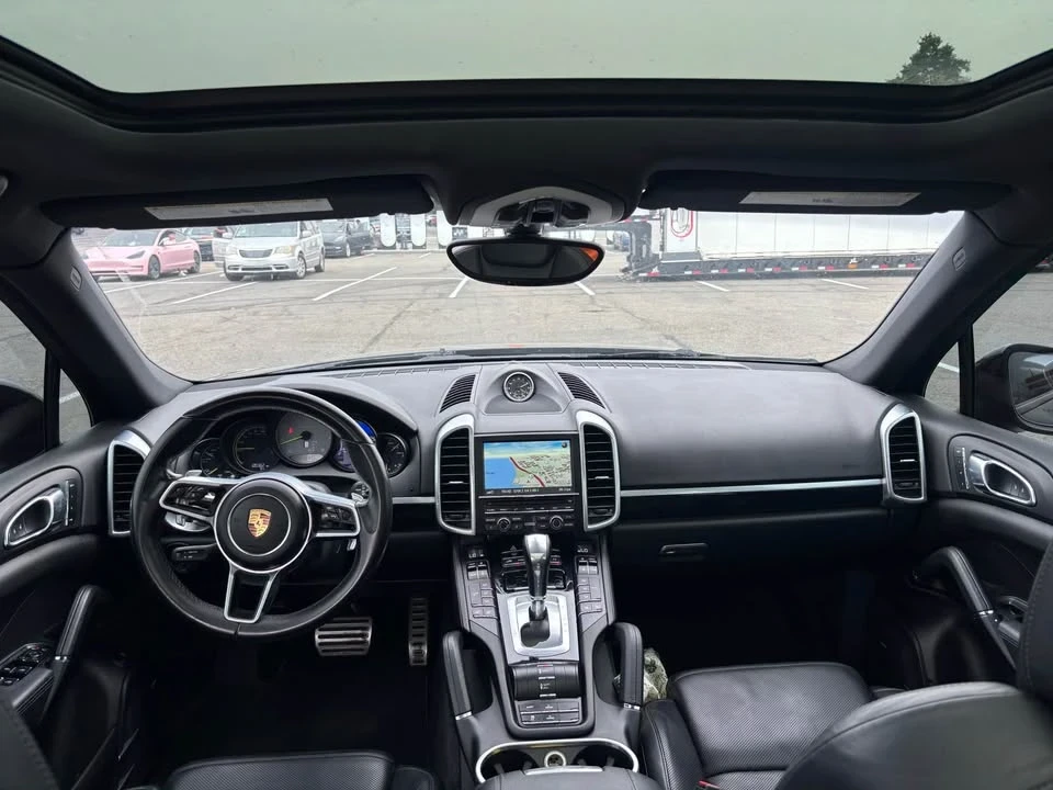 2016 Porsche 958 Cayenne S - Image 10 of 19