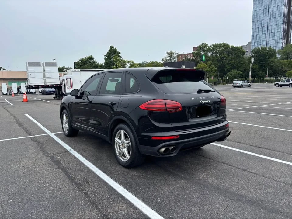 2016 Porsche 958 Cayenne S - Image 6 of 19