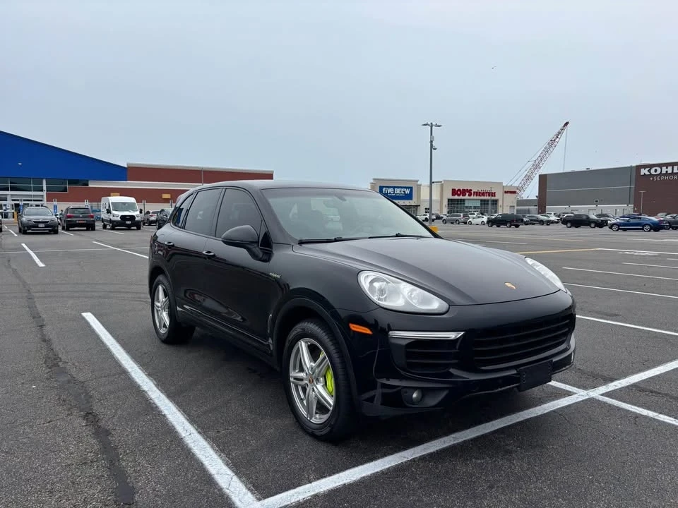 2016 Porsche 958 Cayenne S - Image 3 of 19