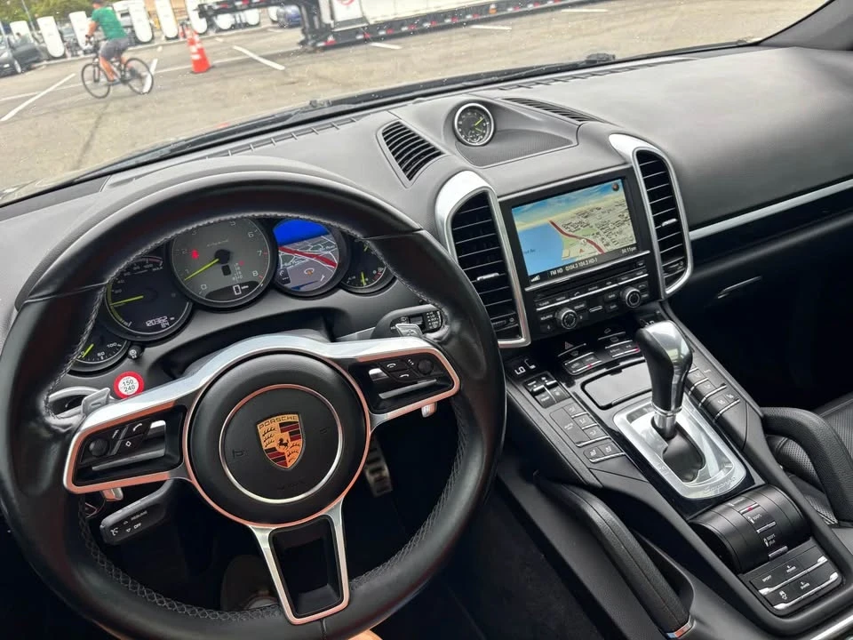 2016 Porsche 958 Cayenne S - Image 14 of 19