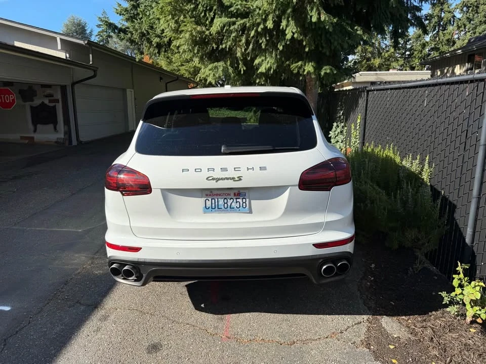 2016 Porsche 958 Cayenne S - Image 8 of 9