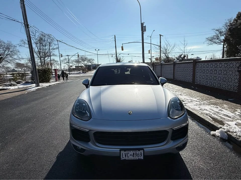 2016 Porsche 958 Cayenne S - Image 8 of 19