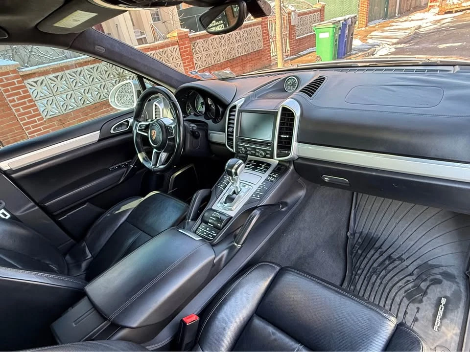 2016 Porsche 958 Cayenne S - Image 11 of 19
