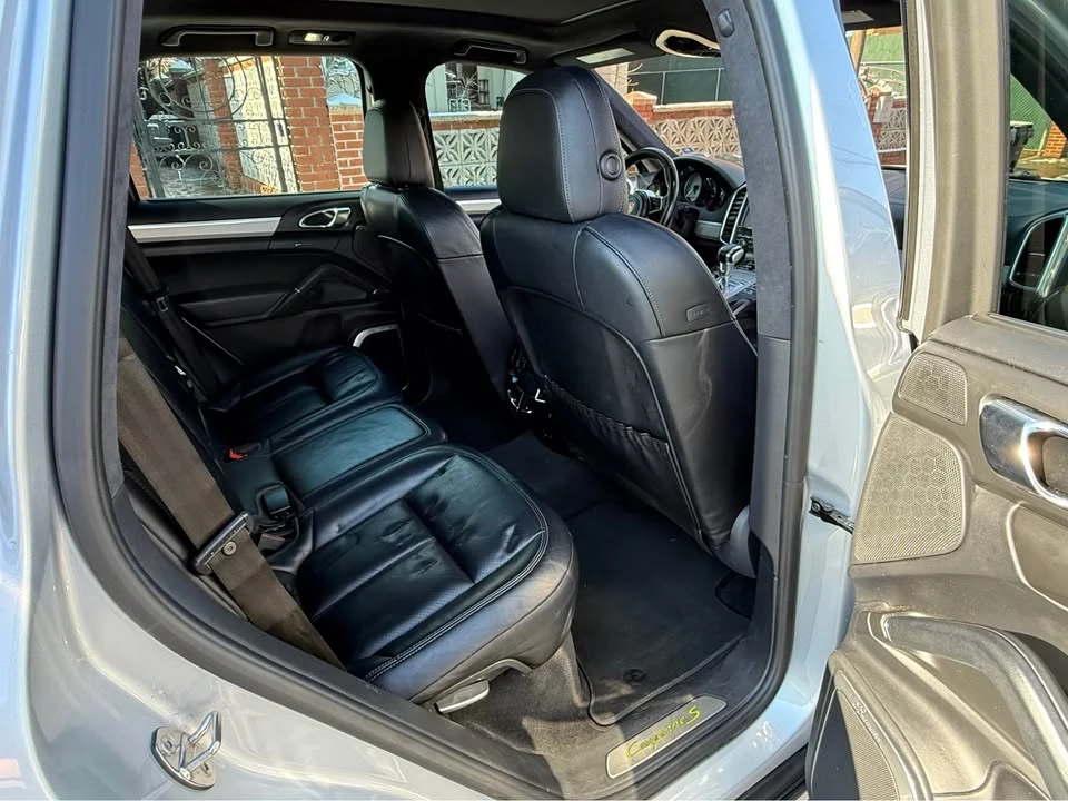2016 Porsche 958 Cayenne S - Image 12 of 19