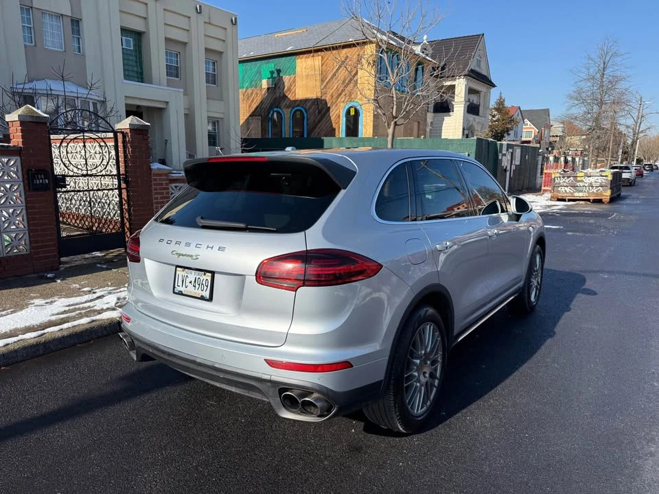 2016 Porsche 958 Cayenne S - Image 4 of 19