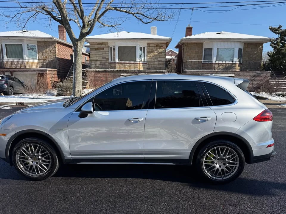 2016 Porsche 958 Cayenne S - Image 6 of 19