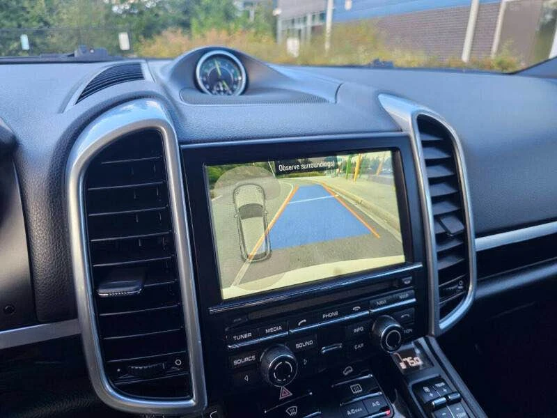 2016 Porsche 958 Cayenne - Image 16 of 20