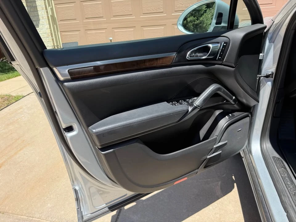 2016 Porsche 958 Cayenne - Image 10 of 20