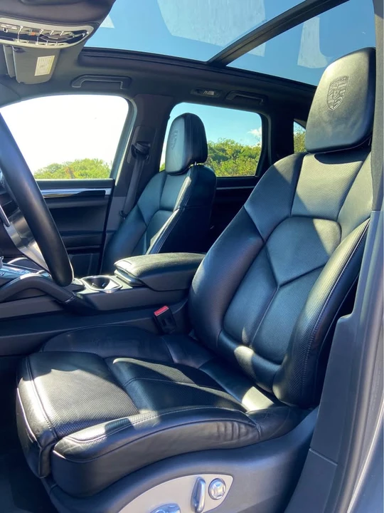 2016 Porsche 958 Cayenne S - Image 12 of 18